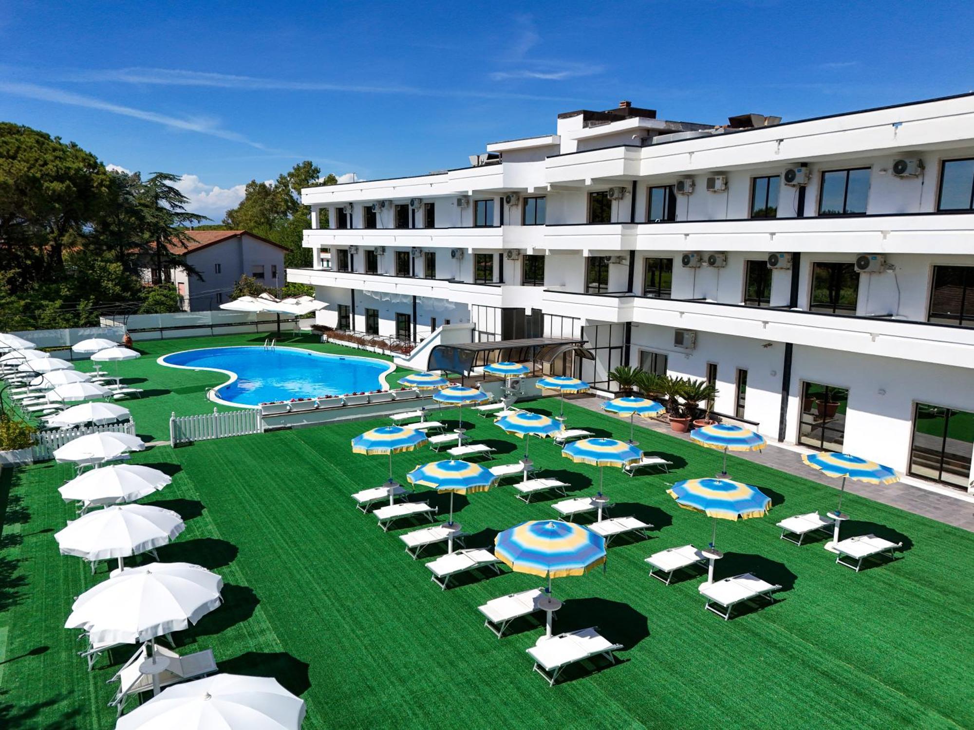 פסטום Hotel Club Clorinda Nuova Gestione 2024 מראה חיצוני תמונה